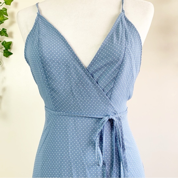 ✨NWT✨ Forever 21 Polka Dot Maxi Wrap Dress - Picture 4 of 10